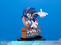 Sonic the Hedgehog - Sonic Figure image number 2