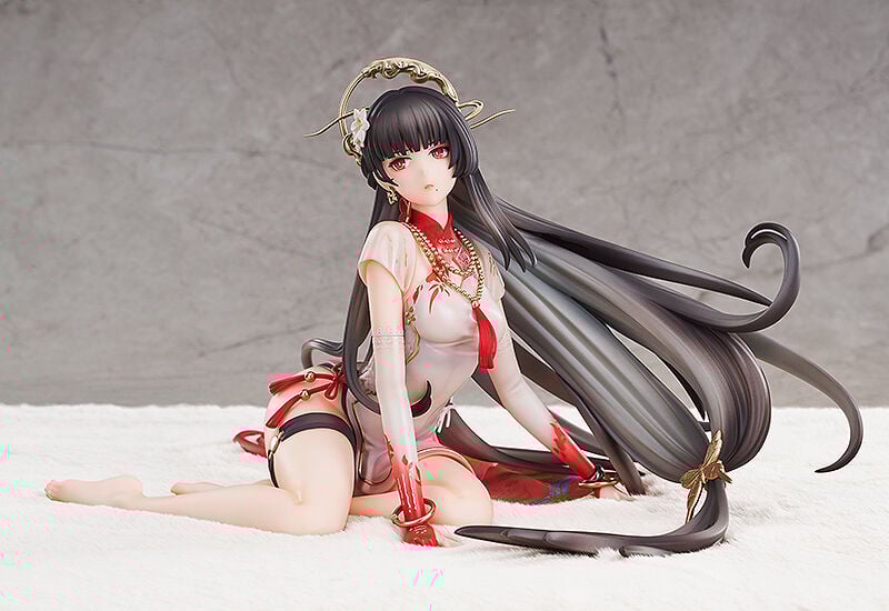 Qu Crimson Blessing Ver Punishing Gray Raven Figure