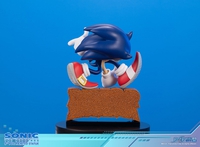 Sonic the Hedgehog - Sonic Figure image number 3