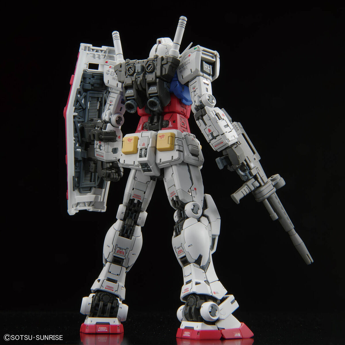 mobile-suit-gundam-rx-78-2-gundam-ver20-rg-1144-scale-model-kit image number 1