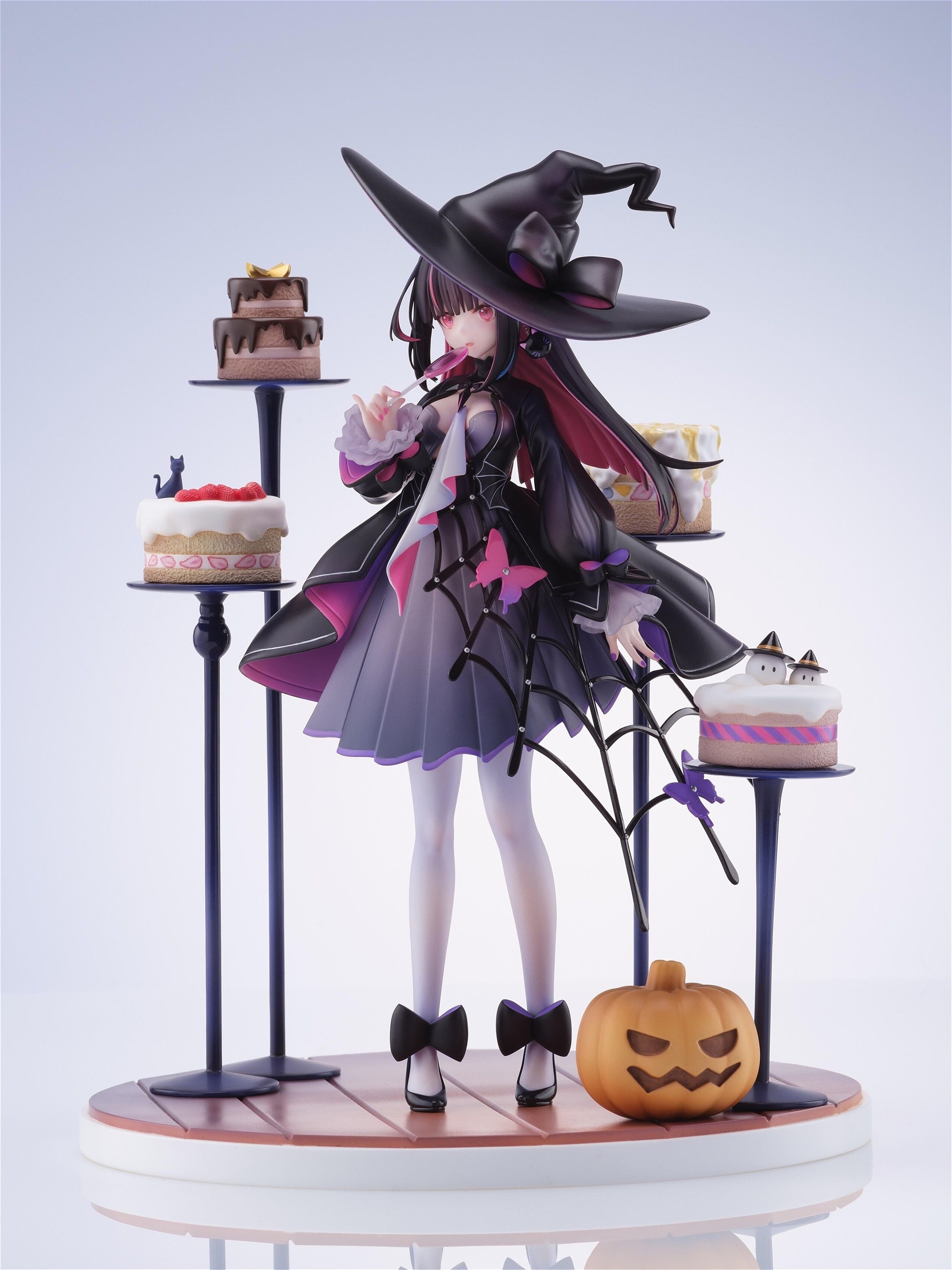 original-character-halloween-witch-figure