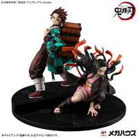 Demon Slayer: Kimetsu No Yaiba - Tanjiro & Nezuko Kamado Precious GEM Series Figure Set image number 0