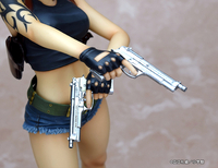 Black Lagoon - Revy 1/6 Scale Figure (Two-Handed Ver.) image number 9