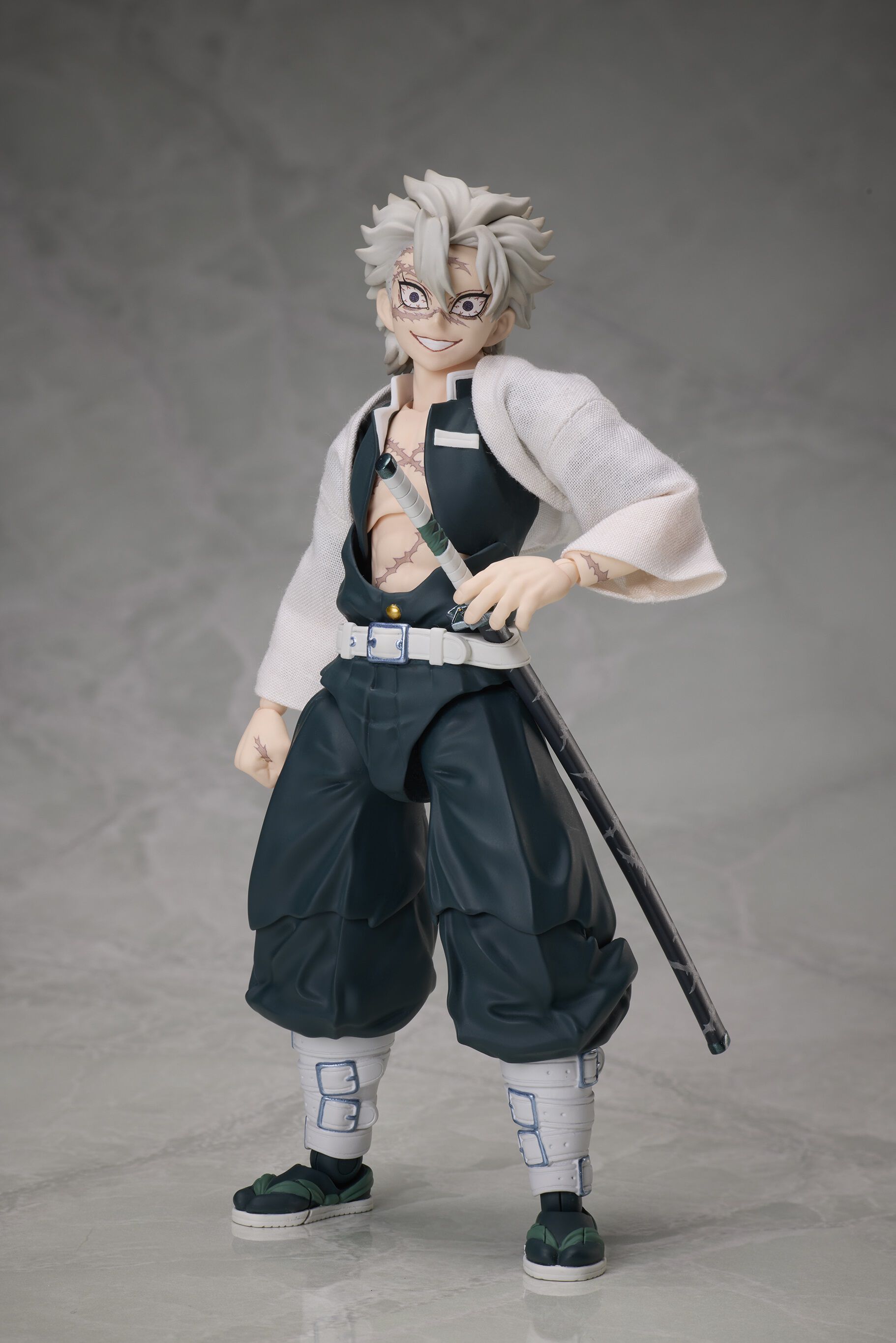 demon-slayer-kimetsu-no-yaiba-sanemi-shinazugawa-112-scale-action-figure-buzzmod-ver