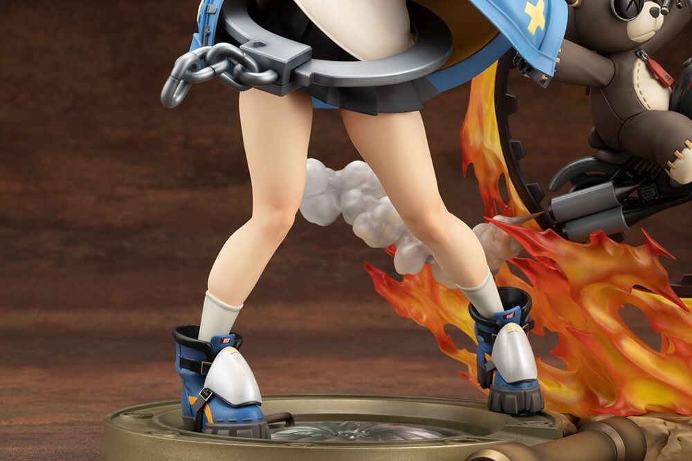 guilty-gear-strive-bridget-with-return-of-the-killing-machine-figure-set-crunchyroll-exclusive image number 10