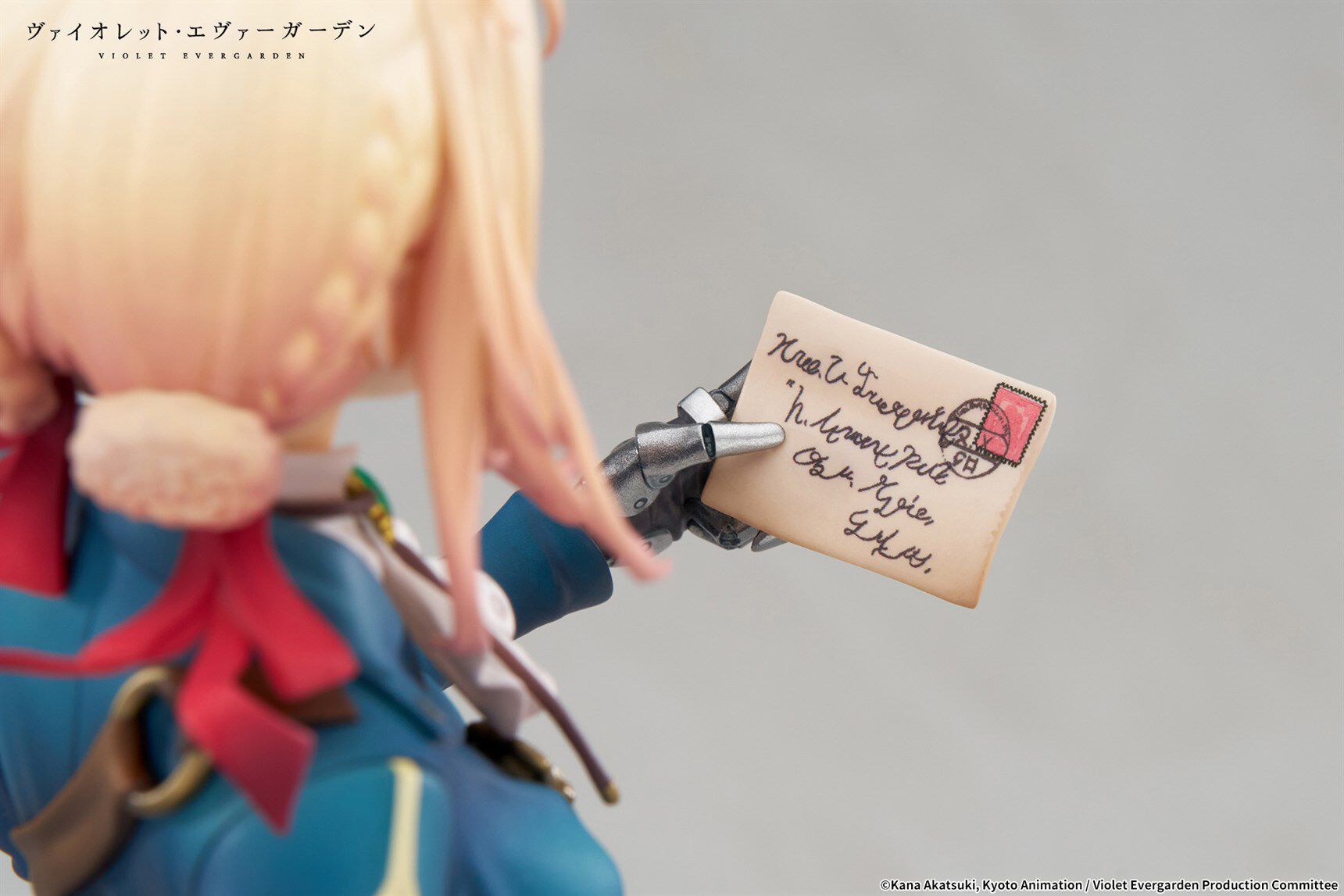 violet-evergarden-violet-evergarden-17-scale-figure-auto-memory-doll-ver-wax-set-crunchyroll-exclusive image number 12