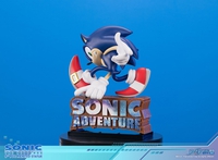 Sonic the Hedgehog - Sonic Figure image number 4