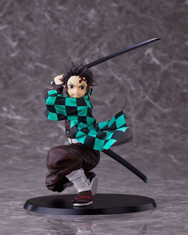 Demon Slayer: Kimetsu no Yaiba - Tanjiro Kamado 1/8 Scale Figure