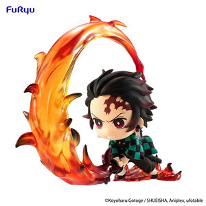 Demon Slayer: Kimetsu no Yaiba - Tanjiro Kamado Hold Figure