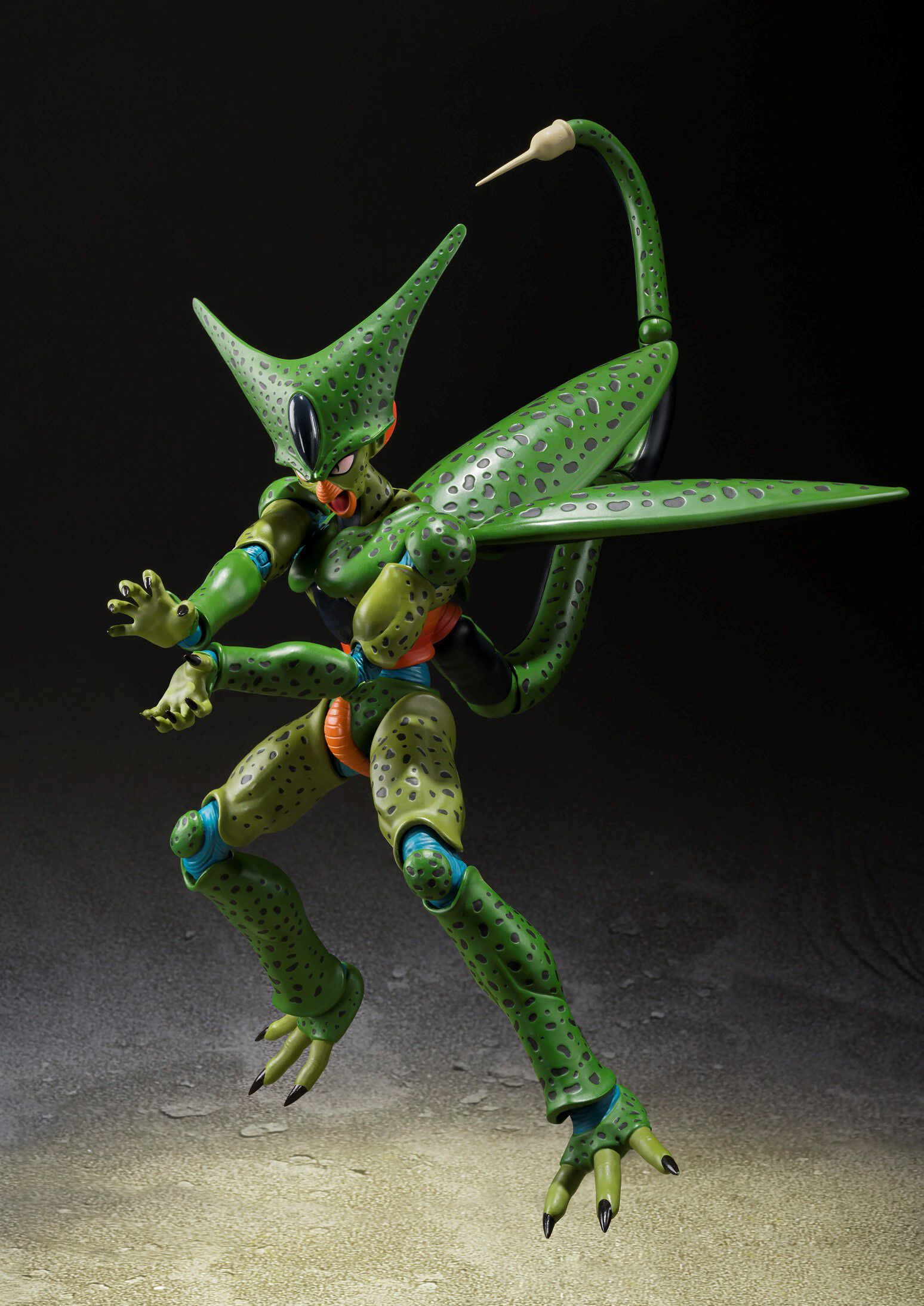 dragon-ball-cell-shfiguarts-figure-first-form-ver-re-run image number 6