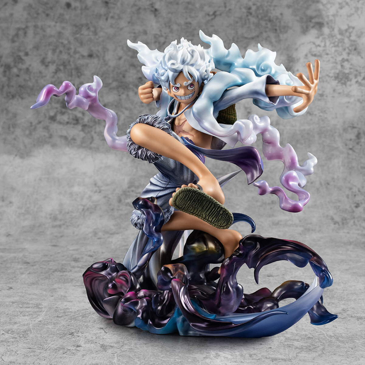 One Piece - Monkey D. Luffy Portrait.of.Pirates Figure (Gear 5 Ver.) image number 4