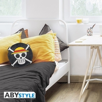 one-piece-cushion-skull image number 1