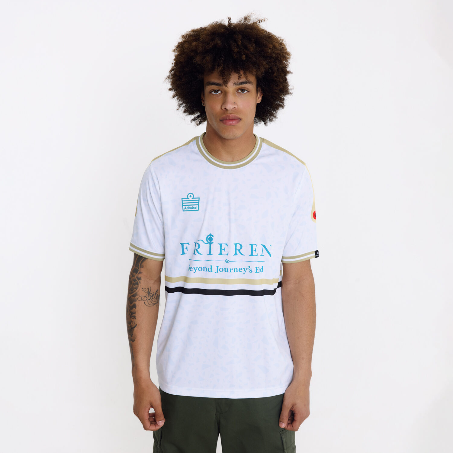 Fu&szlig;balltrikot: Frieren - Crunchyroll-exklusiv image number 0