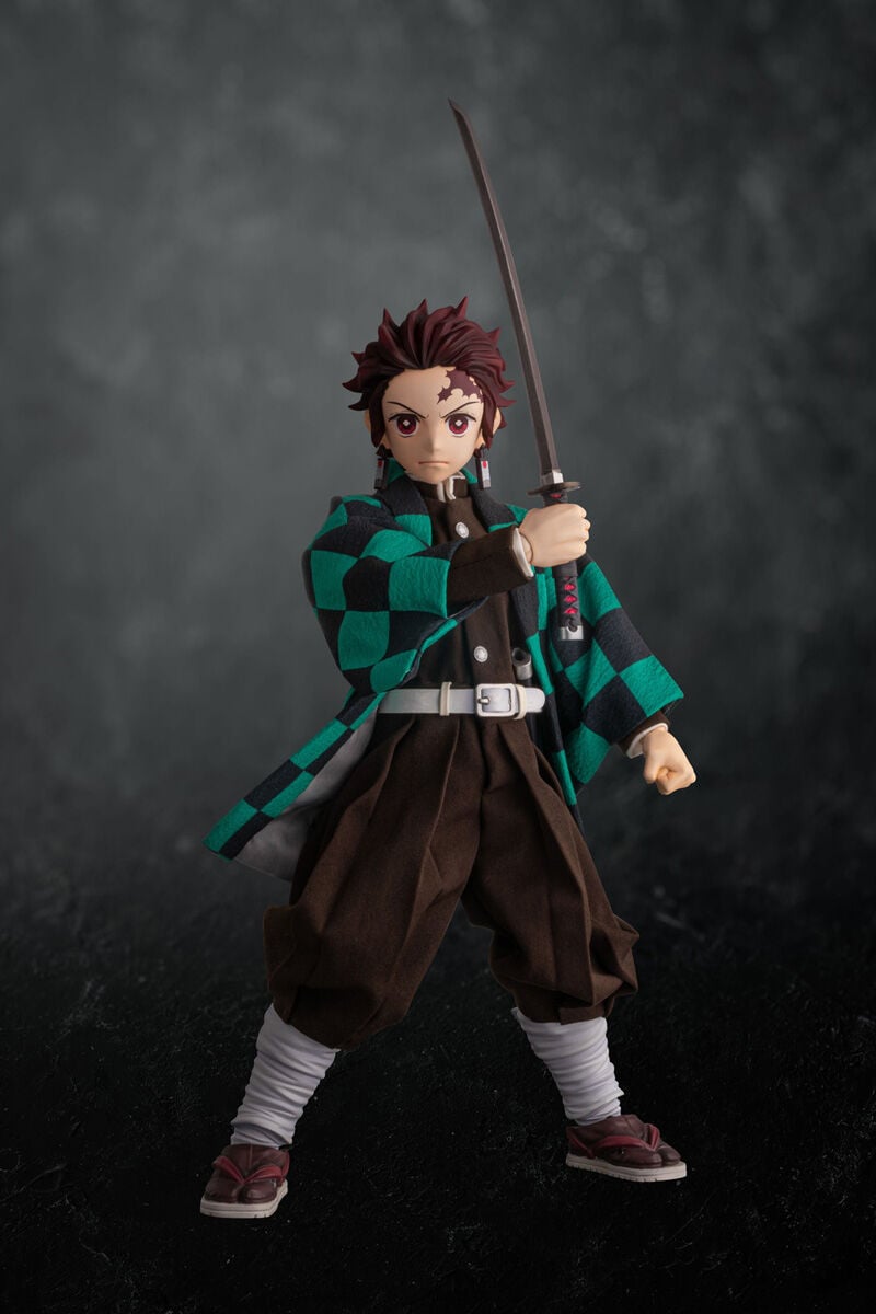 Demon Slayer: Kimetsu no Yaiba - Tanjiro Kamado 1/6 Scale Action Figure