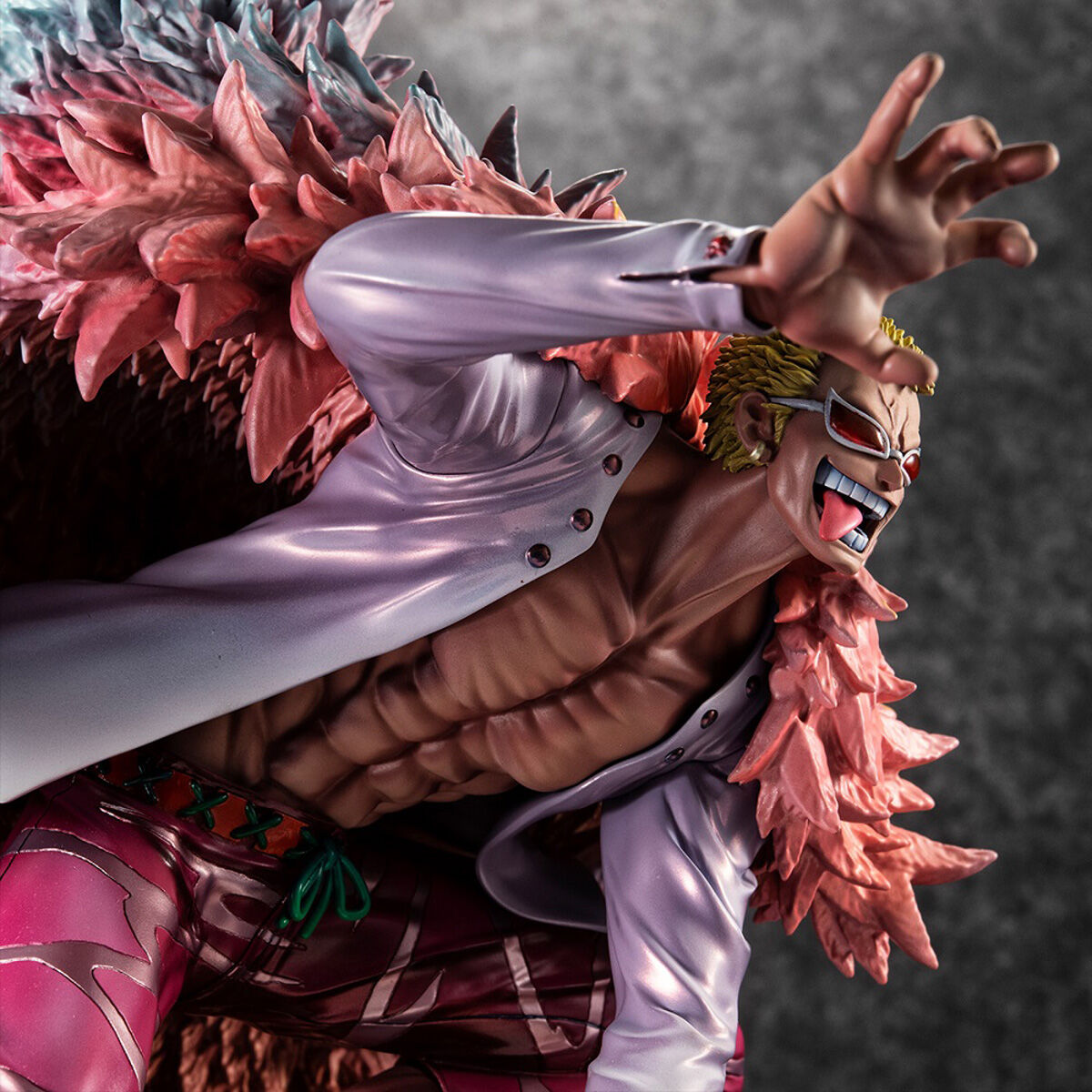 One Piece - Donquixote Doflamingo (Heavenly Demon) Portrait of Pirates Figure image number 8