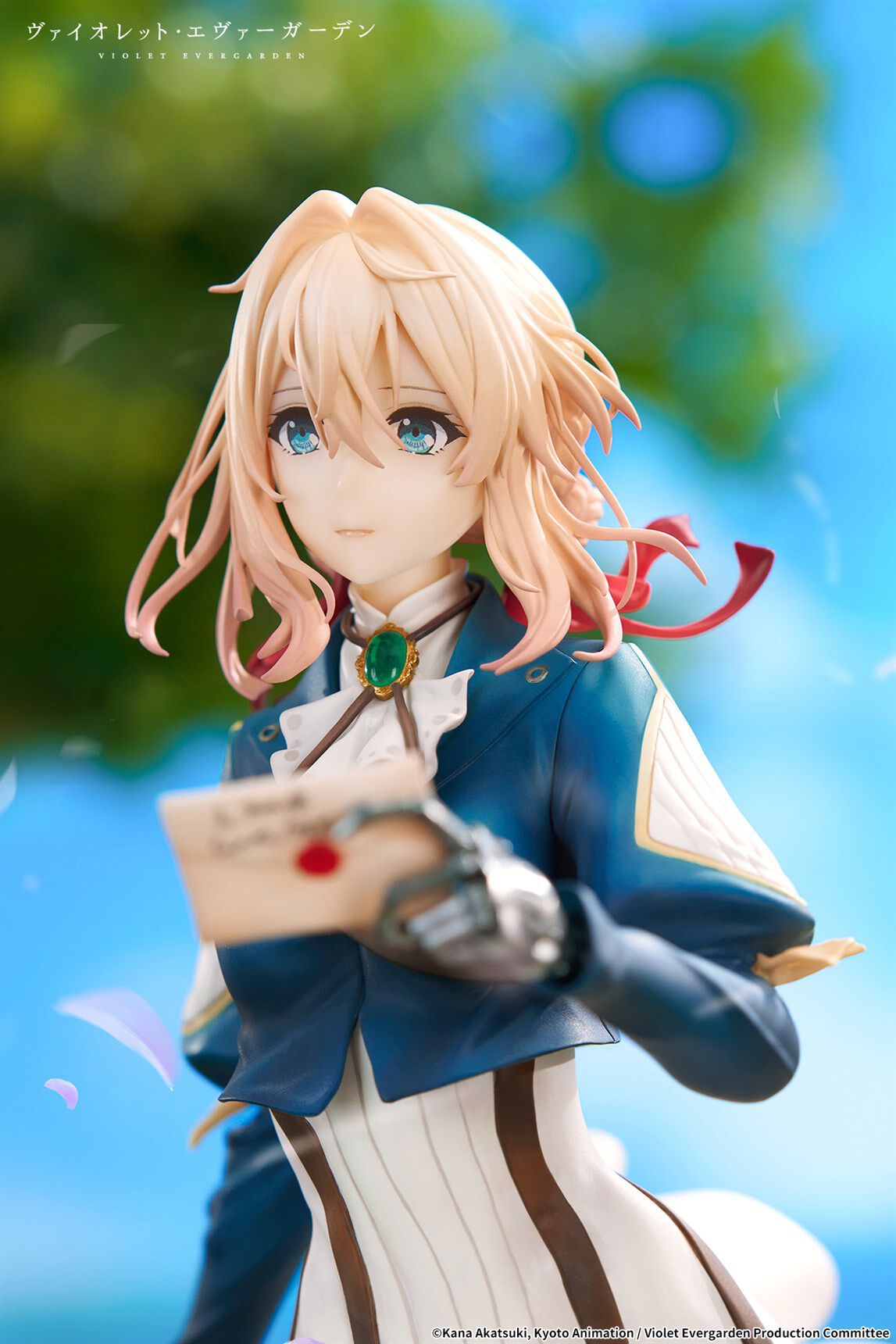 violet-evergarden-violet-evergarden-17-scale-figure-auto-memory-doll-ver-wax-set-crunchyroll-exclusive image number 17