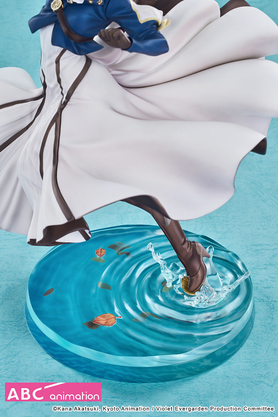 violet-evergarden-violet-evergarden-17-scale-figure-crunchyroll-exclusive image number 5