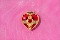 Pretty Guardian Sailor Moon - Cosmic Heart Compact Proplica (Brilliant Color Ver.) image number 1