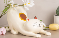 shitaukenoneko-beckoning-cat-figure image number 1