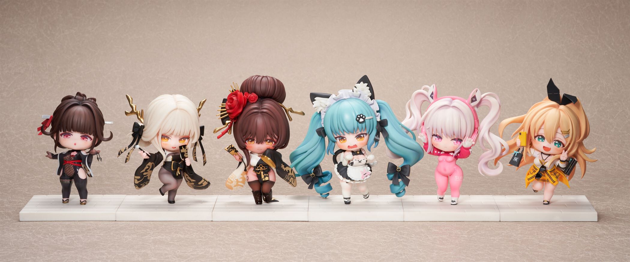 goddess-of-victory-nikke-sac-series-chibi-figure-set