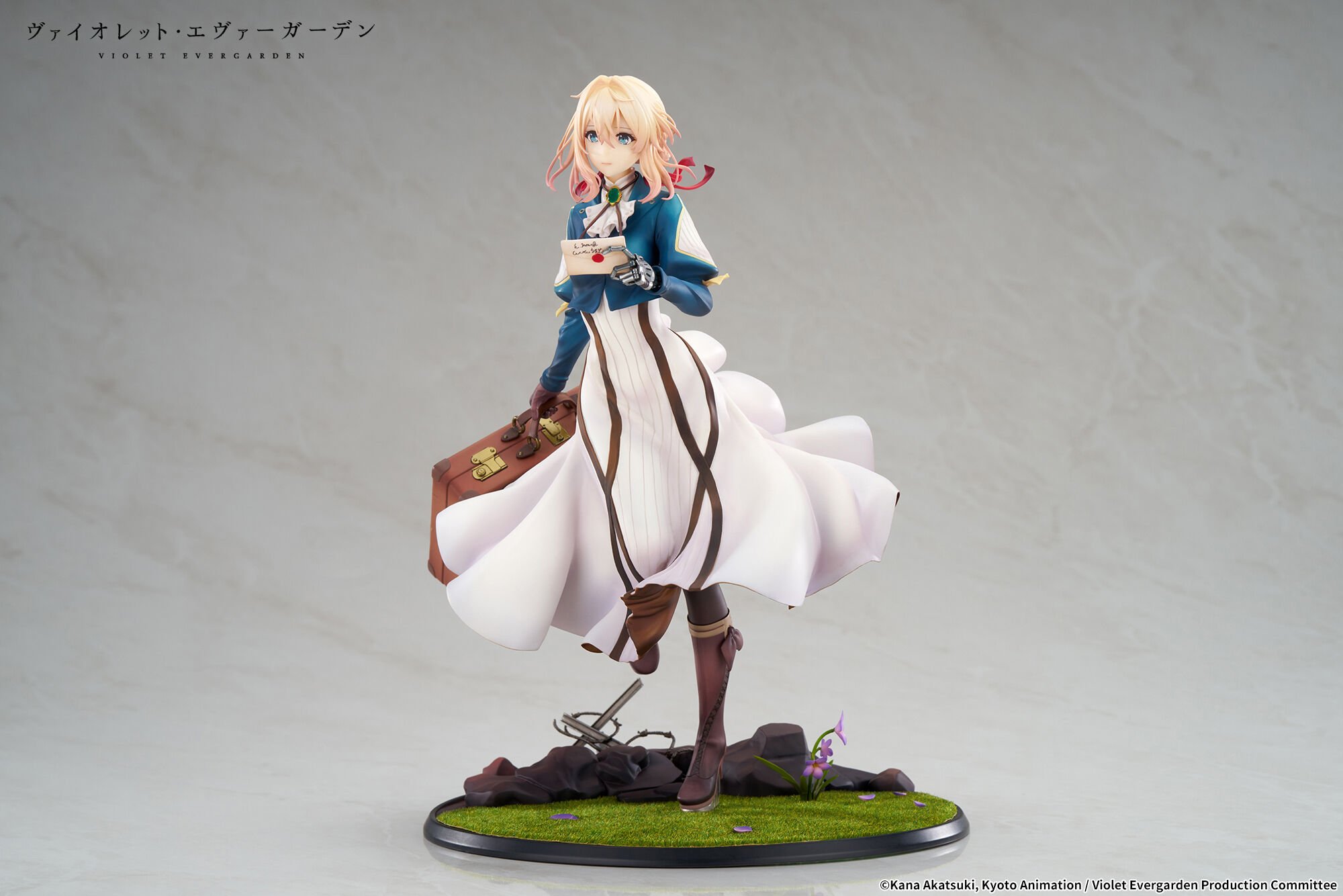 violet-evergarden-violet-evergarden-17-scale-figure-auto-memory-doll-ver-wax-set-crunchyroll-exclusive image number 2