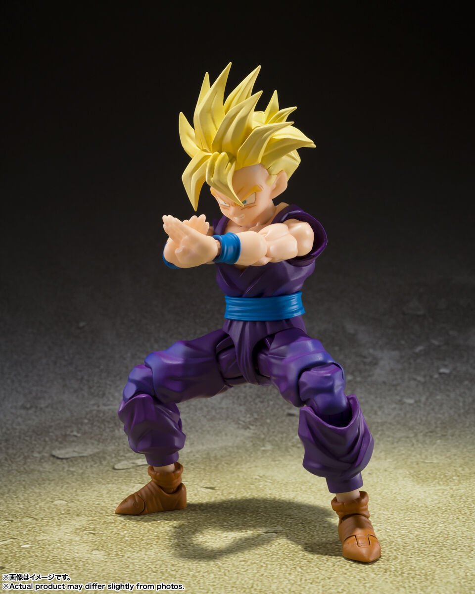 dragon-ball-z-super-saiyan-son-gohan-sh-figuarts-figure image number 4