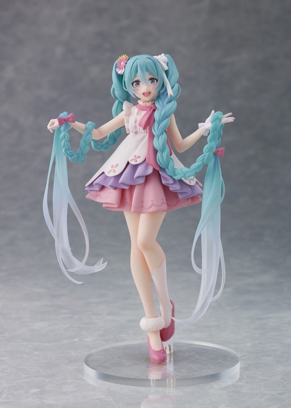 Hatsune Miku - Wonderland Prize Figure (Rapunzel Ver.) | Crunchyroll store