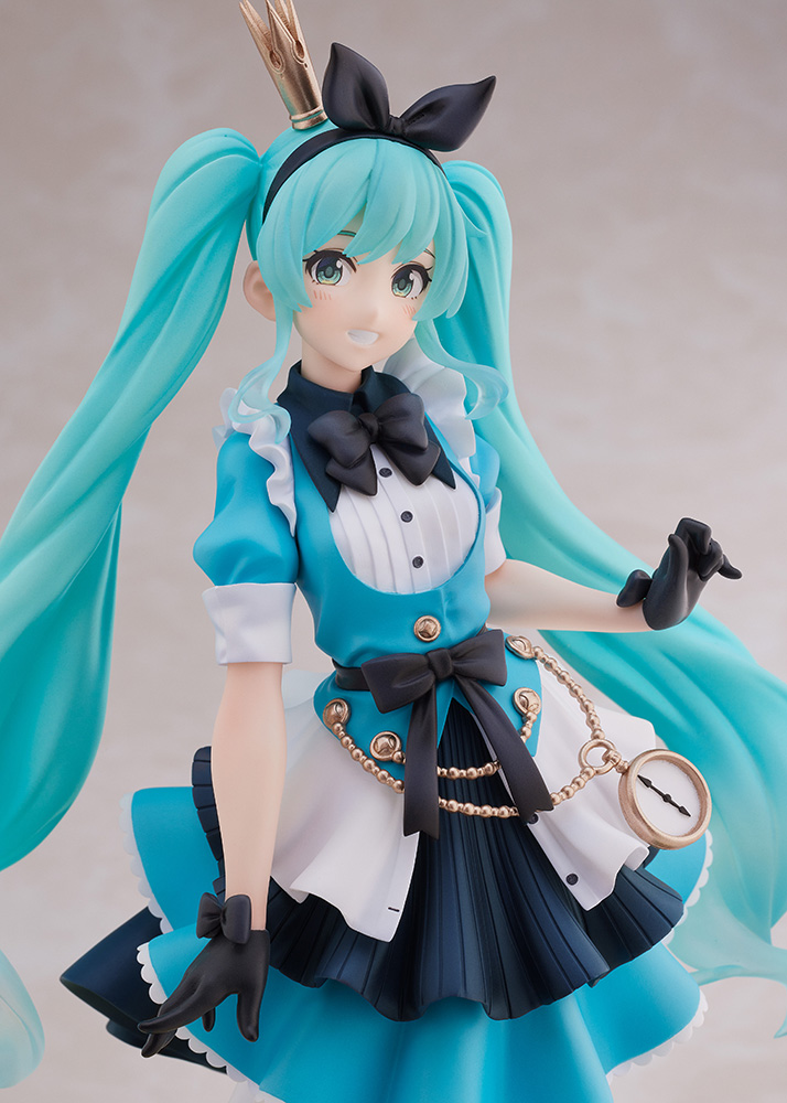 https://store.crunchyroll.com/on/demandware.static/-/Sites-crunchyroll-master-catalog/default/dw73271492/rightstuf/662248839073_figure-hatsune-miku-alice-princess-ver-vocaloid-amp-prize-altd.jpg