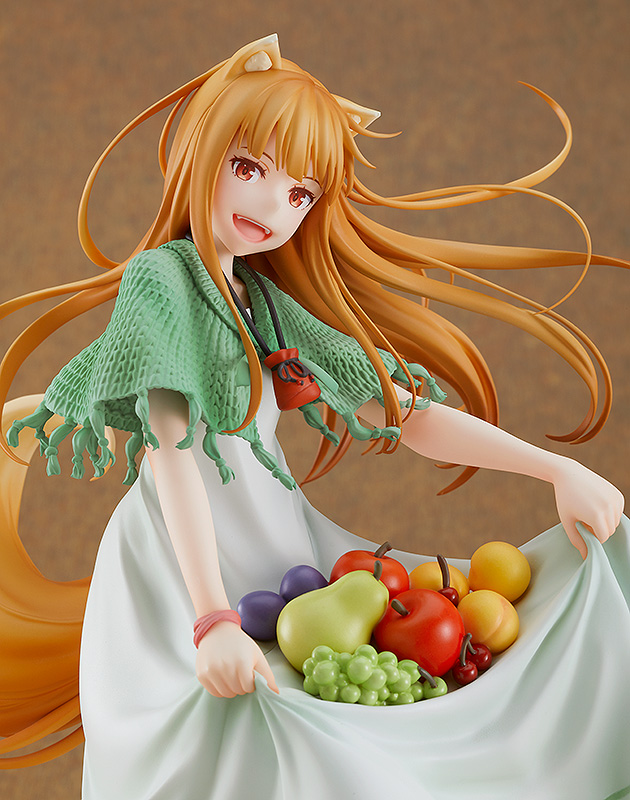 Holo Scent of Fruit Ver Spice and Wolf Figure image count 4