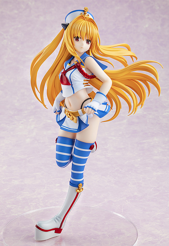 Golden Darkness Breezy Seaside Ver To Love-Ru Darkness Figure