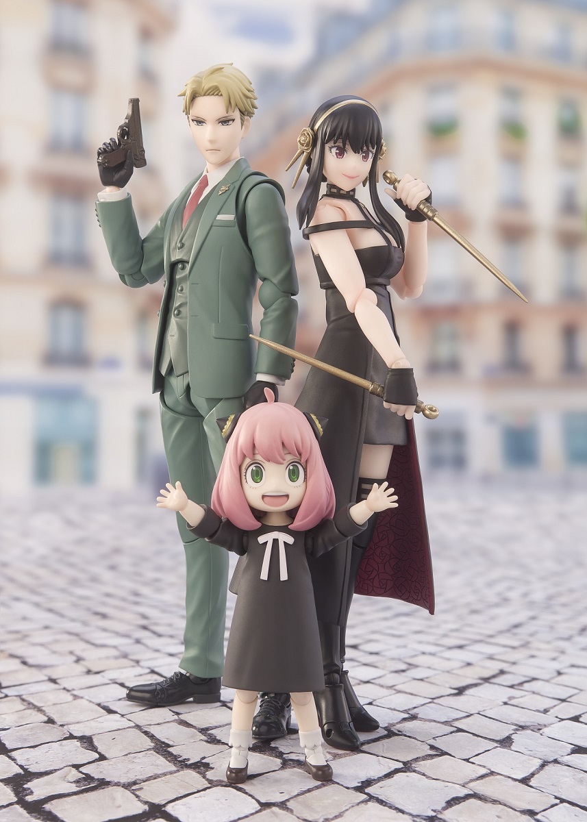 Loid Forger Spy X Family SH Figuarts Figure image count 6