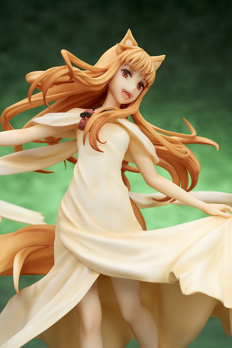 Spice and Wolf - Holo Figure image count 4