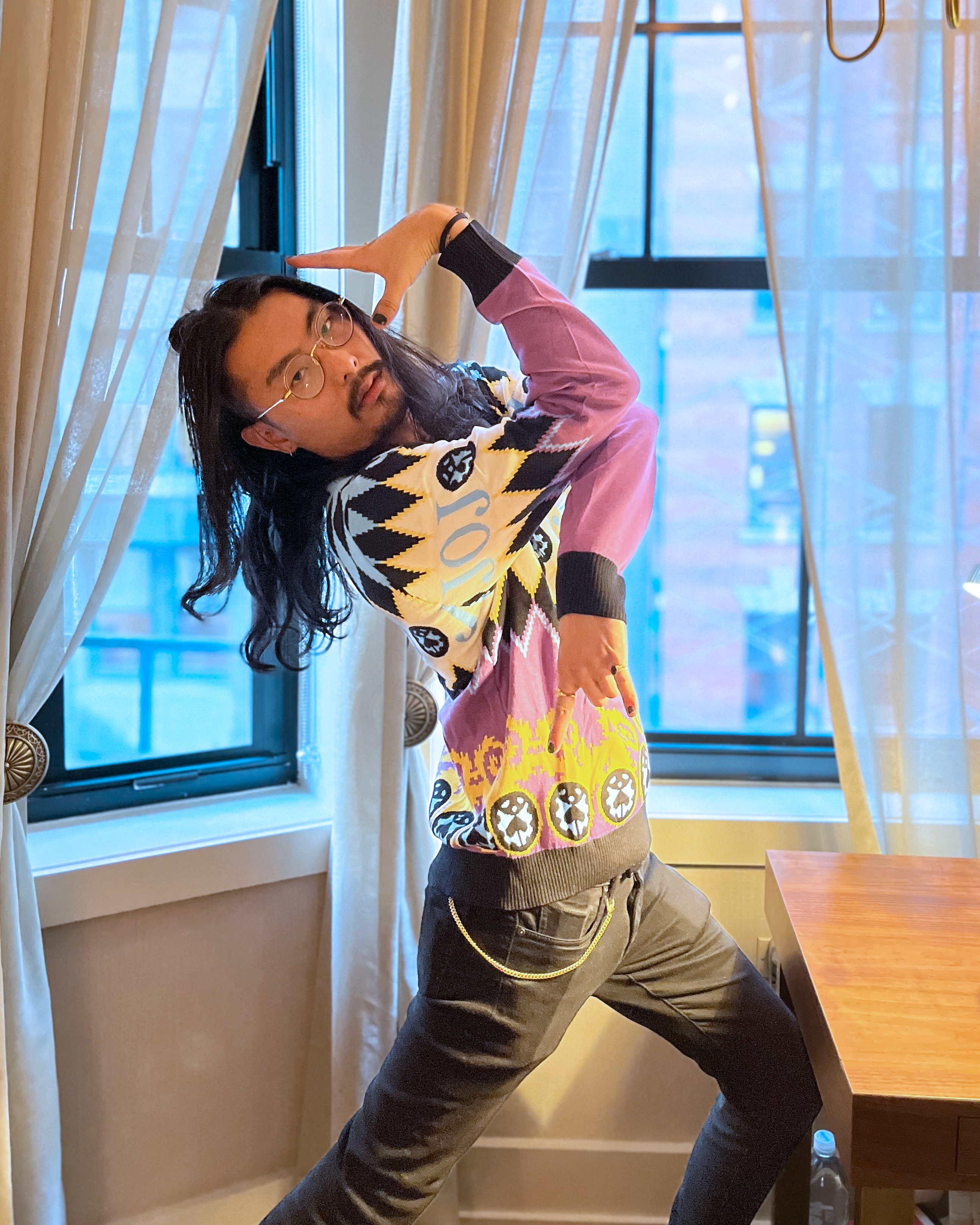 JoJo's Bizarre Adventure - Giorno Giovanna Holiday Sweater - Crunchyroll Exclusive! image count 4