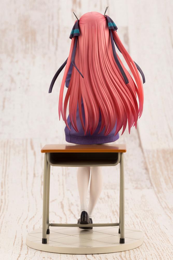 The Quintessential Quintuplets - Nino Nakano 1/8 Scale Figure image count 9